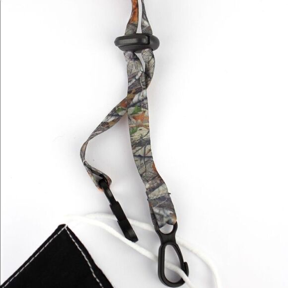 Bundle of face mask holders lanyards camo assorted colors - Picture 2 of 4